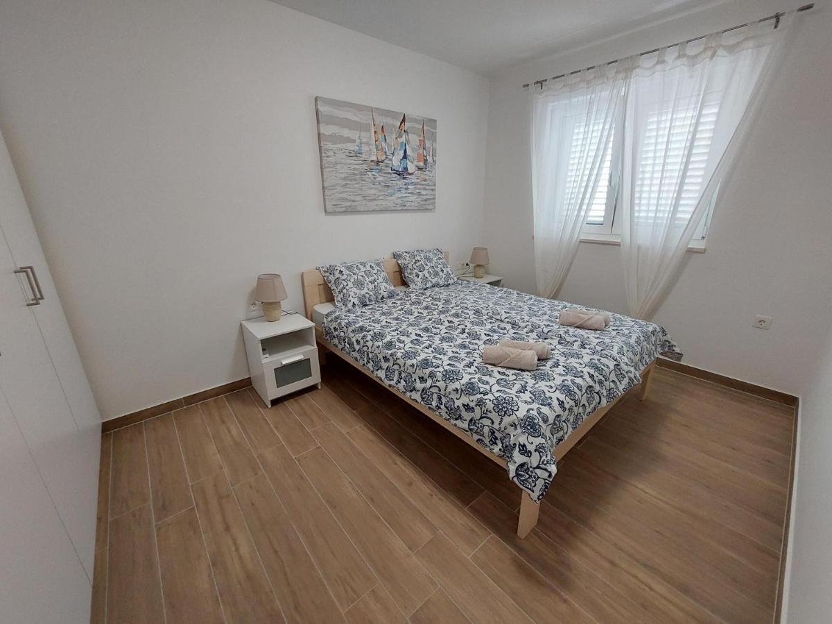 Seashells Apartments Tribunj Трибунь Экстерьер фото